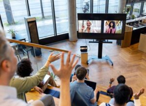 hybrid-lecture-display